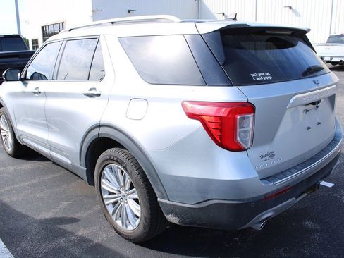 Used 2021 Ford Explorer Limited w/ Equipment Group 301A AWD/4WD image 8