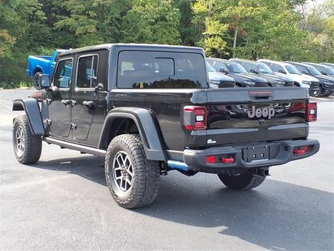 New 2025 Jeep Gladiator Rubicon w/ Convenience Group image 4