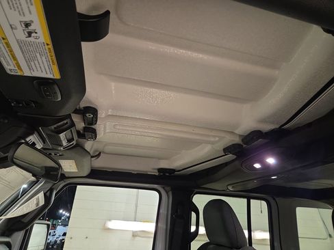 New 2026 Jeep Wrangler Unlimited Rubicon image 21