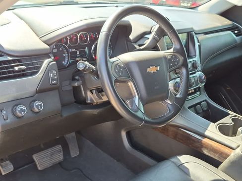Used 2019 Chevrolet Suburban LT AWD/4WD image 2