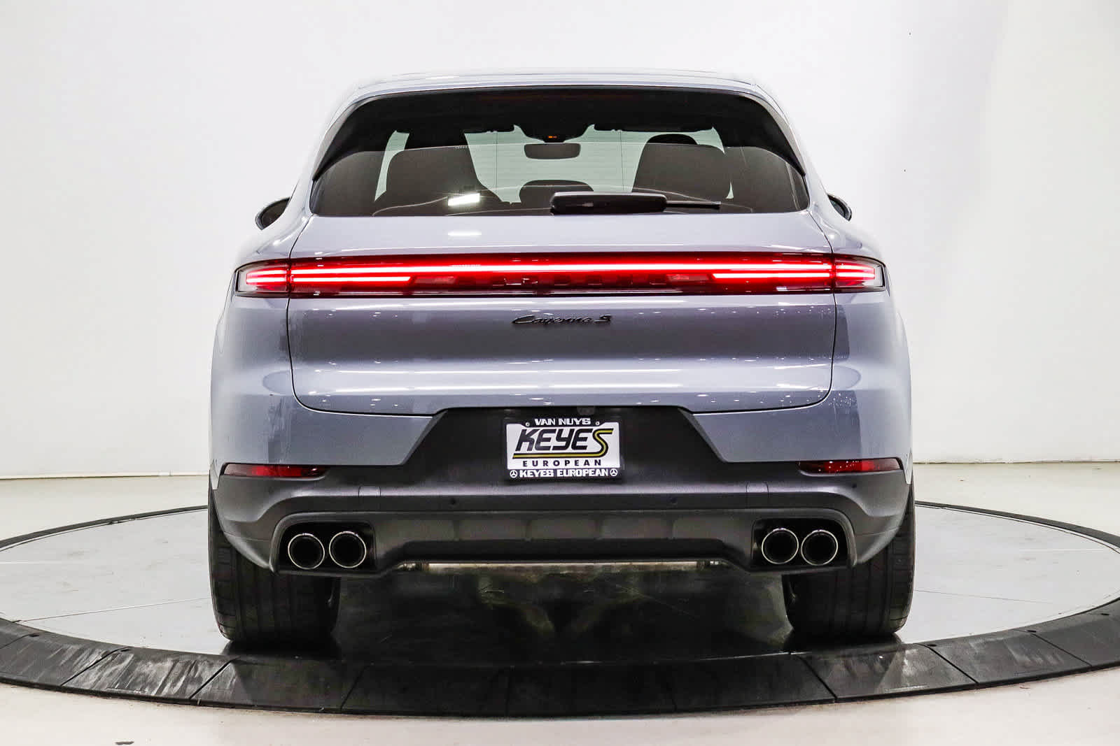 Used 2024 Porsche Cayenne S AWD/4WD image 5