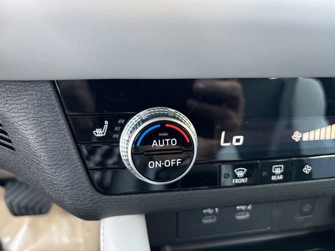 New 2026 Mitsubishi Outlander SE FWD image 28