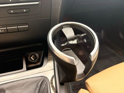 Used 2013 BMW 135i Convertible image 31