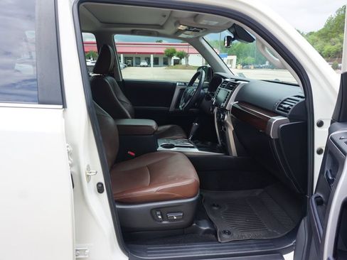 Used 2022 Toyota 4Runner Limited RWD image 17
