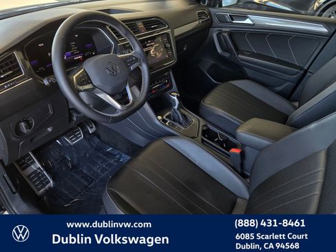 Certified 2023 Volkswagen Tiguan SE R-Line FWD image 9