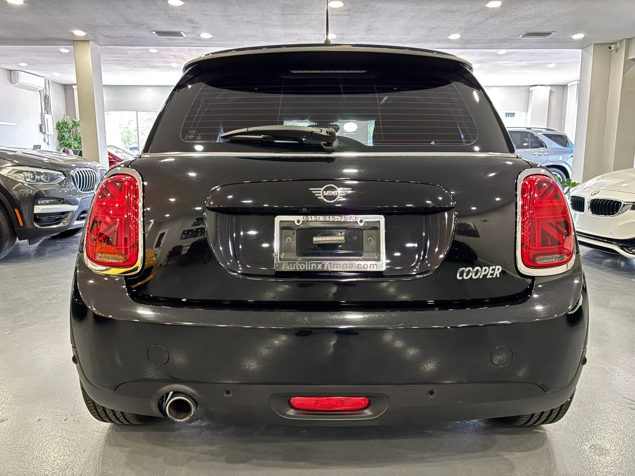 Used 2019 MINI Cooper 2-Door Hardtop w/ Premium Package FWD image 6