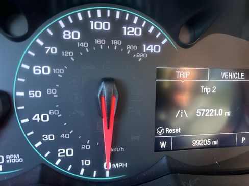 Used 2017 Chevrolet Trax LT w/ LT Convenience Package AWD/4WD image 15