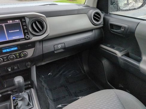 Used 2021 Toyota Tacoma SR5 RWD image 17
