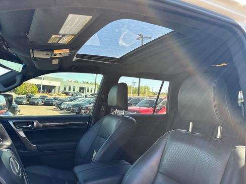 Used 2020 Lexus GX 460 Luxury w/ Off Road Package AWD/4WD image 26