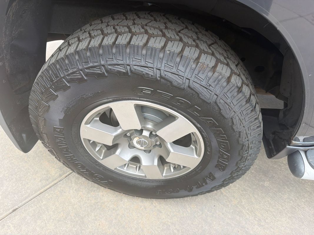 Used 2013 Nissan Xterra PRO-4X w/ Pro-4x Leather Pkg AWD/4WD image 13