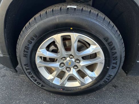 Certified 2020 Chevrolet Traverse LT w/ Driver Confidence II Package image 32