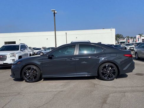 Used 2025 Toyota Camry XSE FWD image 2