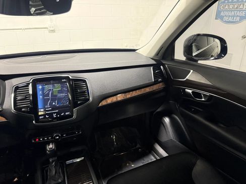 Used 2016 Volvo XC90 T6 Momentum w/ Momentum Plus Package AWD/4WD image 21