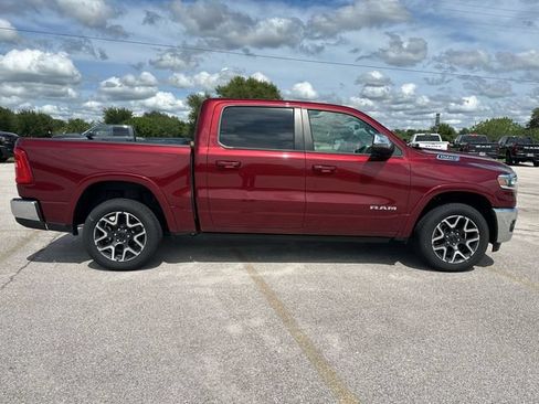 Used 2025 RAM 1500 Laramie AWD/4WD image 6