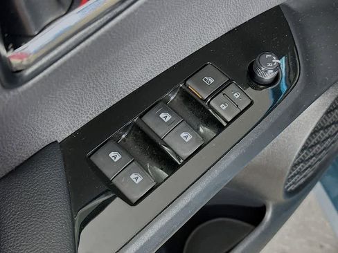 Used 2018 Toyota Prius Prime Advanced w/ Carpet Mat Package FWD image 27