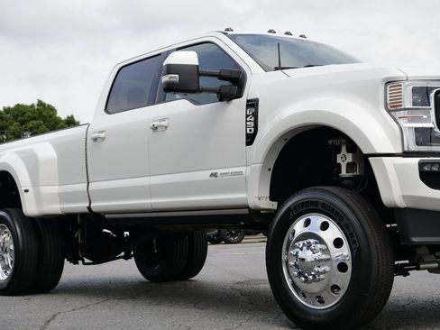 Used 2022 Ford F450 Lariat w/ Lariat Ultimate Package AWD/4WD image 11