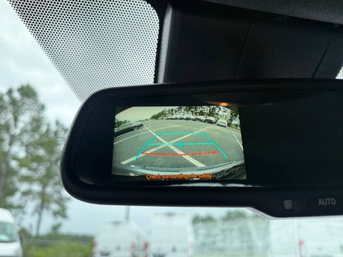 Used 2018 Toyota C-HR XLE FWD image 20