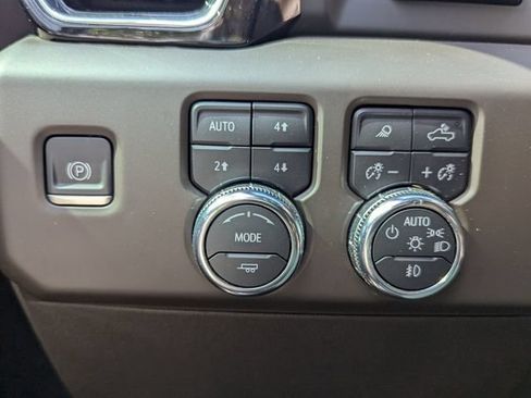 Used 2023 GMC Sierra 1500 Denali w/ Denali Reserve Package AWD/4WD image 13