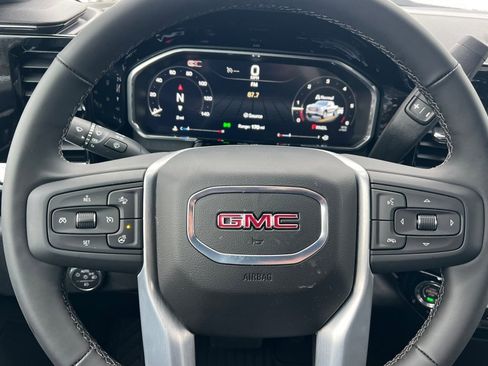 New 2026 GMC Sierra 1500 Elevation image 20