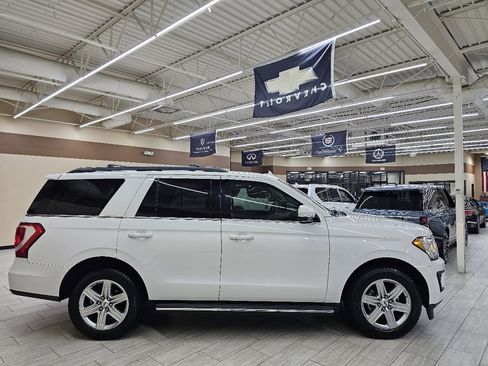 Used 2020 Ford Expedition XLT w/ Equipment Group 202A image 6