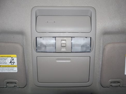 Used 2022 Nissan Frontier SV RWD image 27