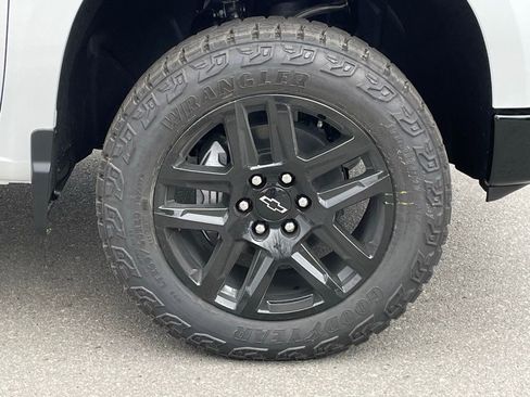 New 2026 Chevrolet Silverado 1500 Custom Trail Boss AWD/4WD image 31