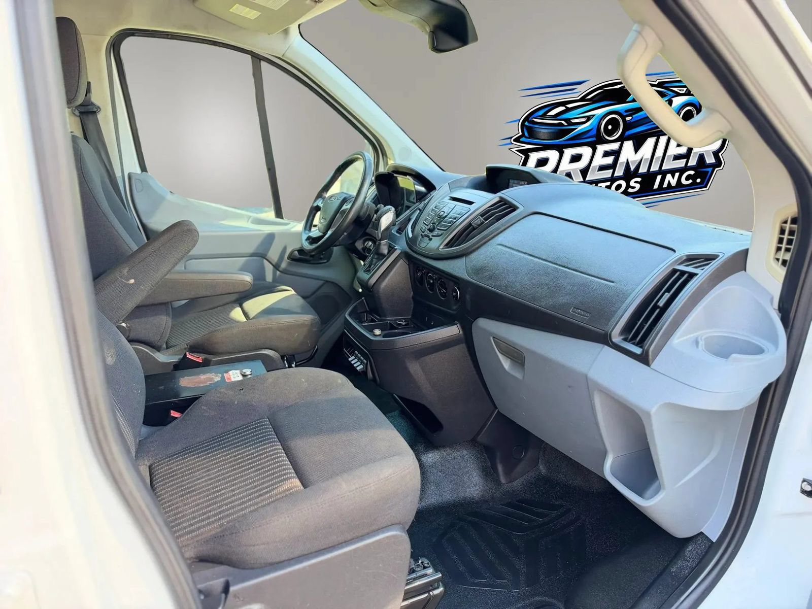 Used 2015 Ford Transit 250 130 Low Roof RWD image 16
