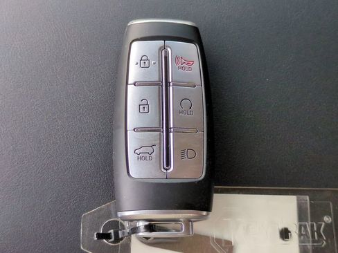 Used 2024 Genesis GV70 2.5T w/ Advanced Package image 31