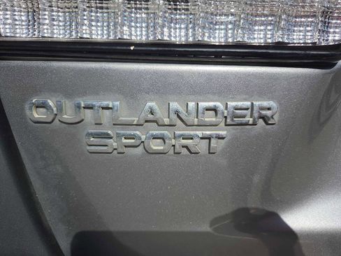 Used 2021 Mitsubishi Outlander Sport ES FWD image 12