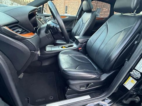 Used 2016 Lincoln MKC Reserve image 13