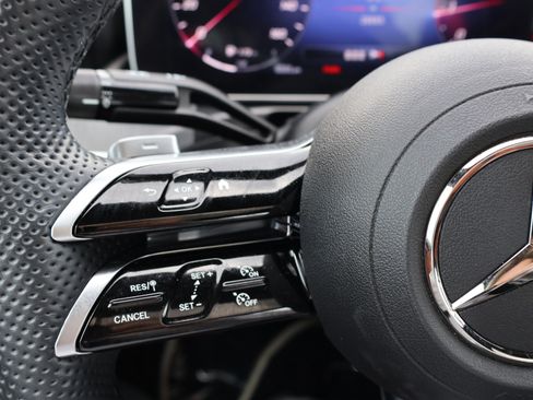 Used 2023 Mercedes-Benz C 300 Sedan image 33