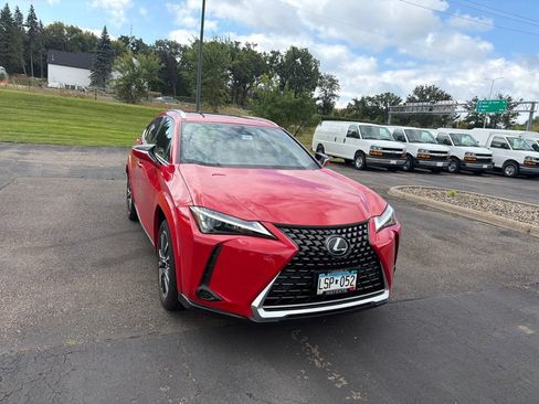 Used 2024 Lexus UX 250h AWD w/ Premium Package image 8
