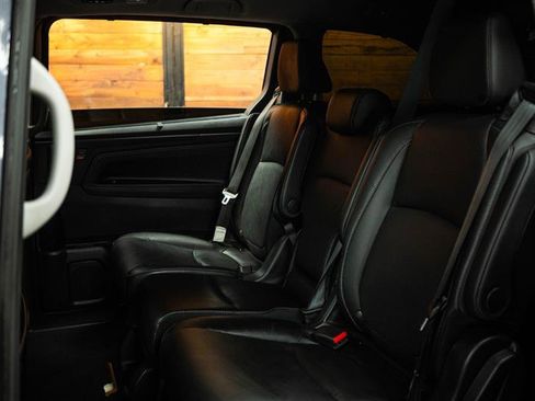 Used 2021 Honda Odyssey Touring image 11