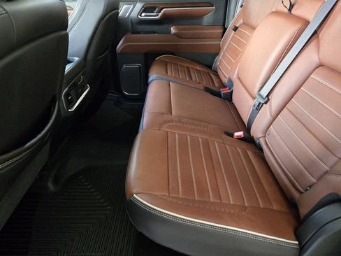 Used 2025 GMC Sierra 1500 Denali Ultimate AWD/4WD image 32