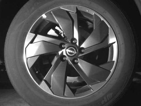 Used 2025 Nissan Rogue SV image 15