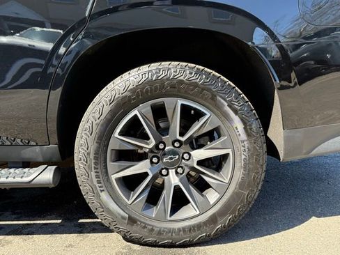 Used 2023 Chevrolet Tahoe Z71 w/ Z71 Off-Road Package image 18