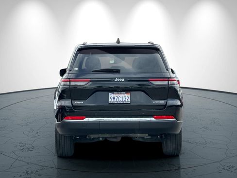 Used 2023 Jeep Grand Cherokee Laredo AWD/4WD image 5