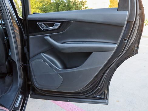 Used 2017 Audi Q7 3.0T Premium Plus w/ Premium Plus Package image 11