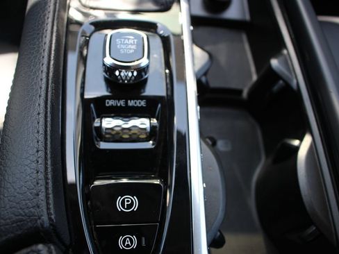 Used 2019 Volvo XC90 T6 Momentum w/ Protection Package Premier AWD/4WD image 40
