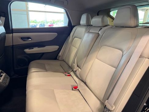 Used 2023 Nissan Ariya FWD image 21
