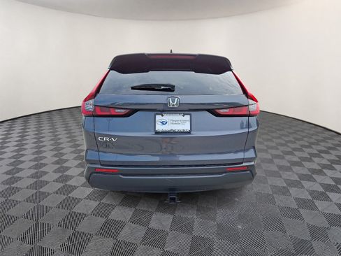 Used 2025 Honda CR-V EX image 5