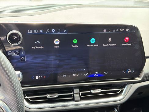 Used 2025 Chevrolet Equinox EV LT FWD image 39