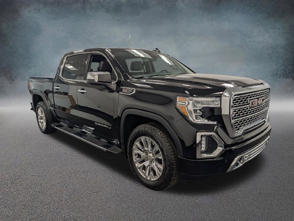 Used 2022 GMC Sierra 1500 Denali w/ Driver Alert Package II AWD/4WD image 3