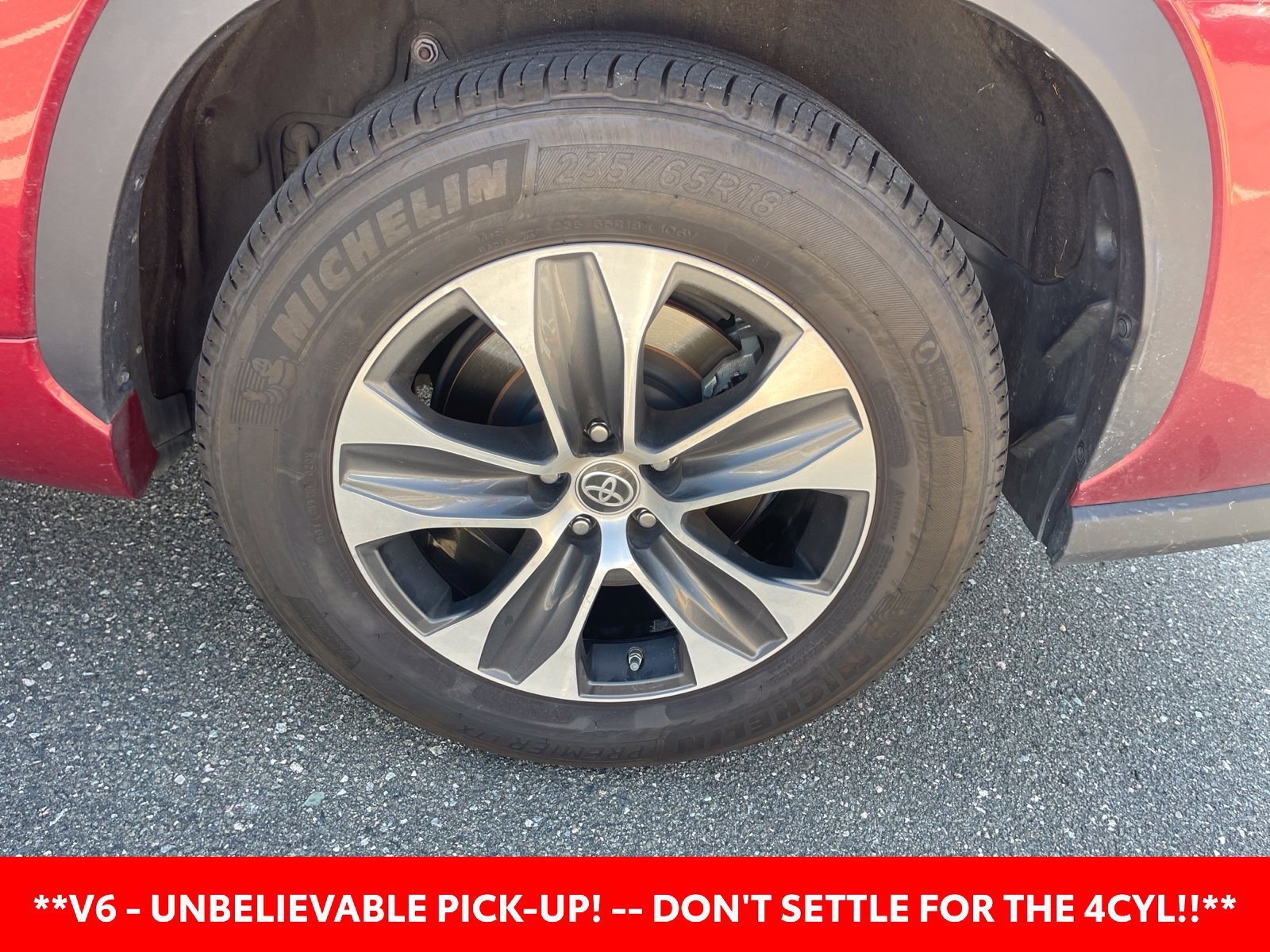 Used 2022 Toyota Highlander XLE FWD image 9