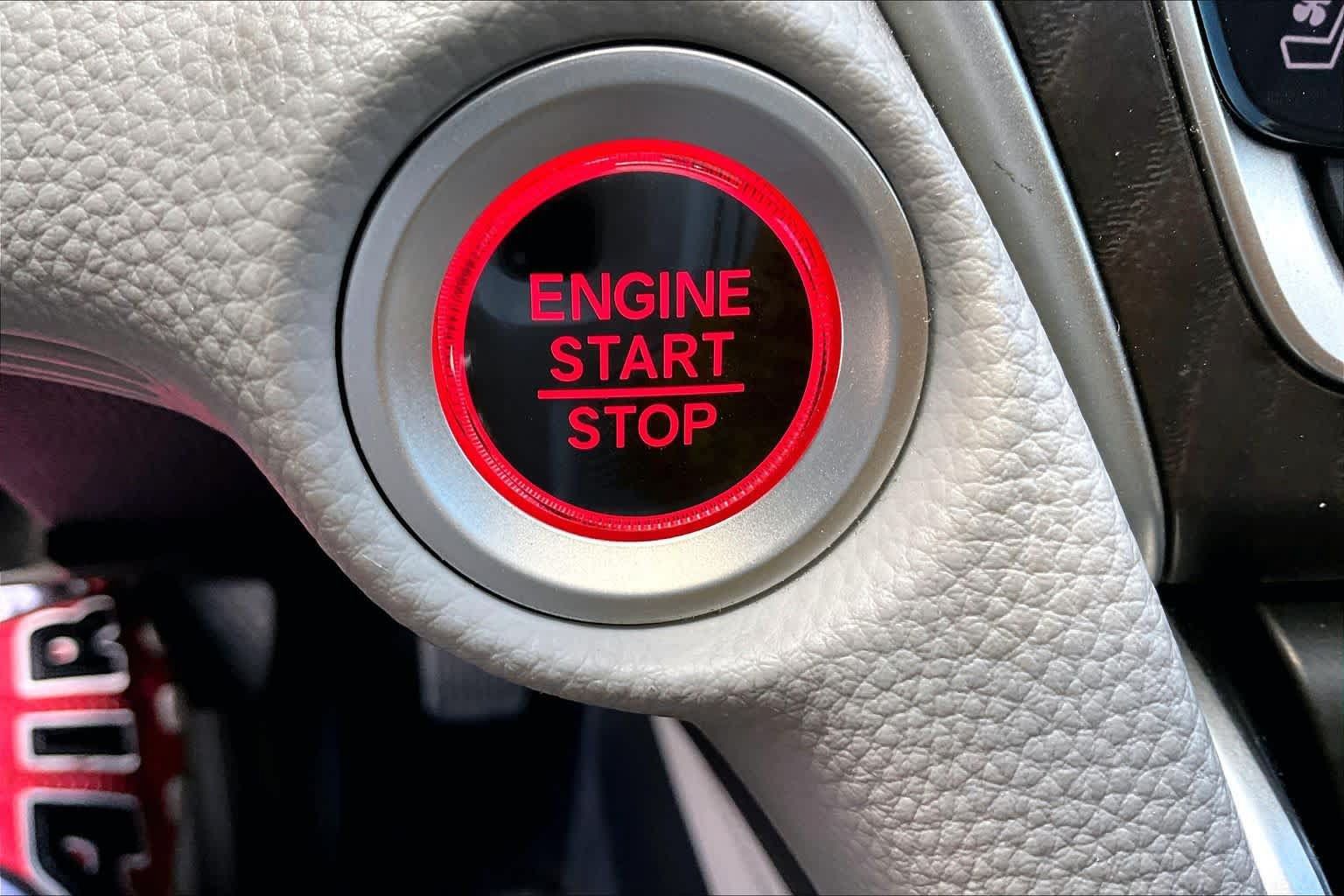 Used 2018 Honda Accord Touring image 32