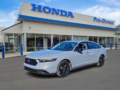 Used 2025 Honda Accord SE image 1