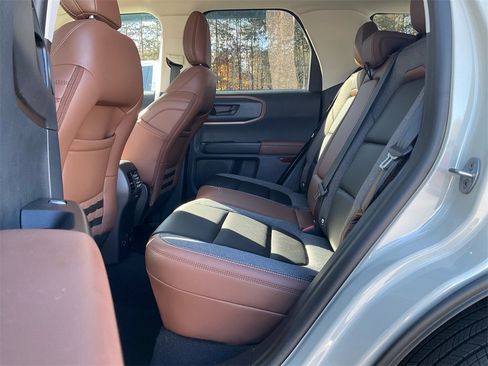 Used 2024 Ford Bronco Sport Outer Banks w/ Tech Package image 12