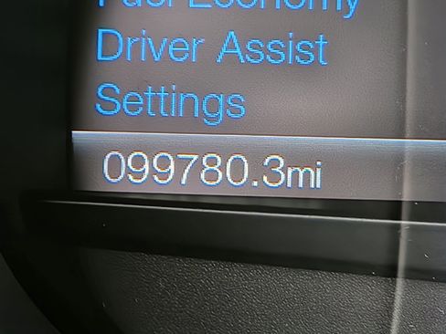 Used 2018 Ford Edge Titanium image 22