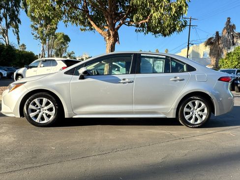 Used 2023 Toyota Corolla LE image 7