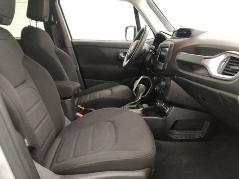 Used 2020 Jeep Renegade Latitude AWD/4WD image 21